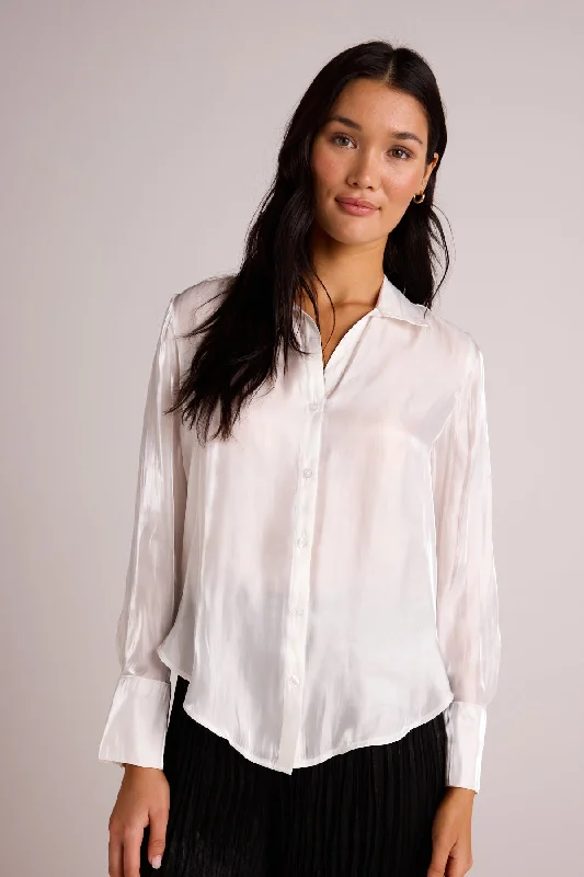 Wide Collar Shirt Tail Button Down